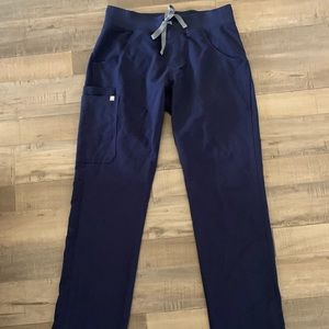 Figs Kade scrub pants- Navy size small